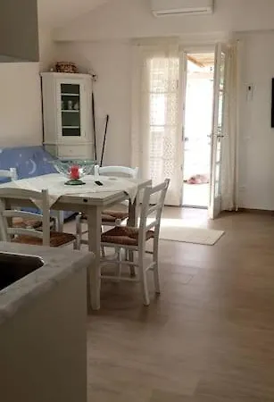 A Dei Marmi *