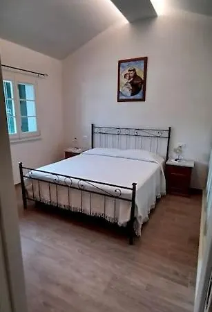 A Dei Marmi *