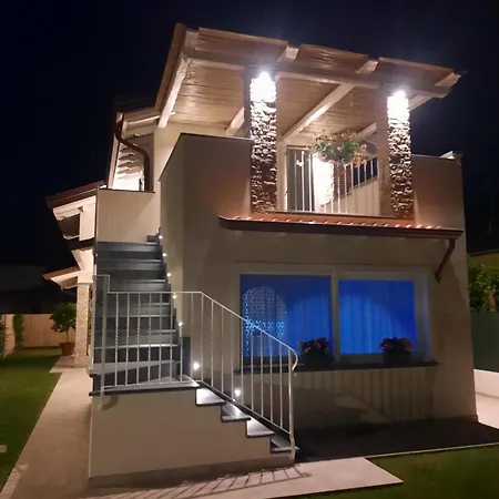 A Dei Marmi